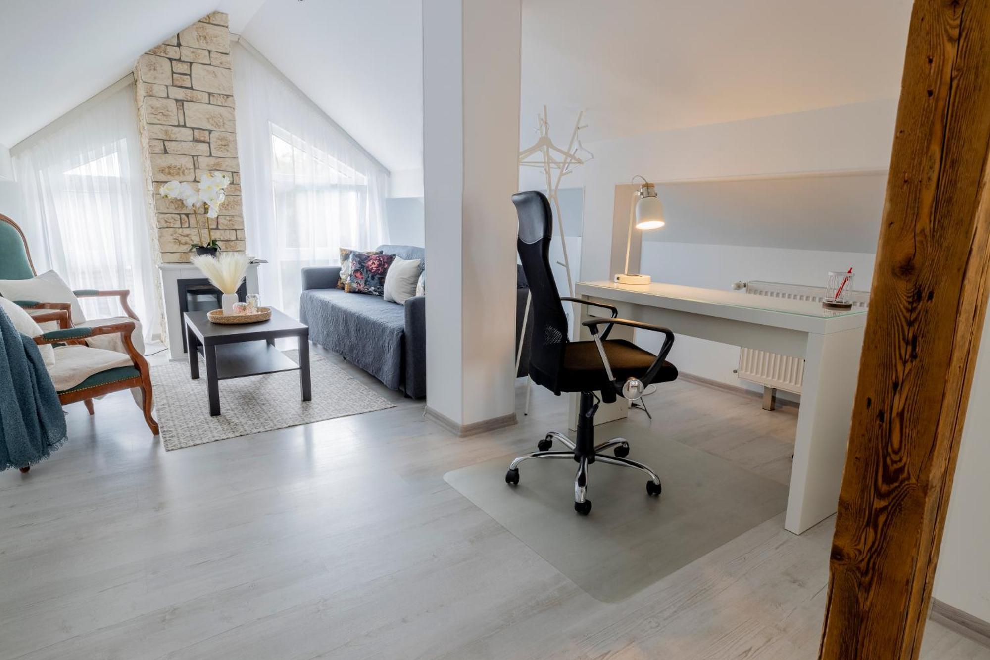 Design Maisonette - 24H Self-Check-In - Bis 7 Pers - In Direkter Weihernaehe - Parkplatz - Wifi - Balkon -Terrasse - Radwege Schiffweiler Dış mekan fotoğraf