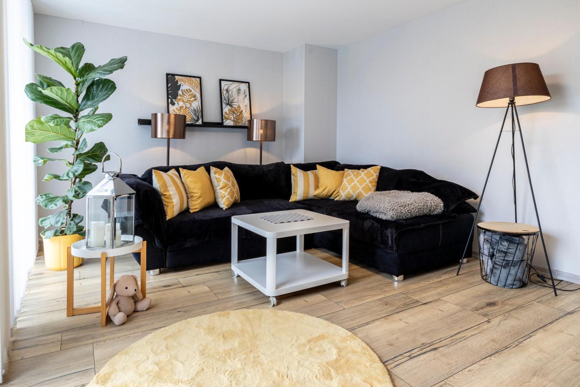 Design Maisonette - 24H Self-Check-In - Bis 7 Pers - In Direkter Weihernaehe - Parkplatz - Wifi - Balkon -Terrasse - Radwege Schiffweiler Dış mekan fotoğraf